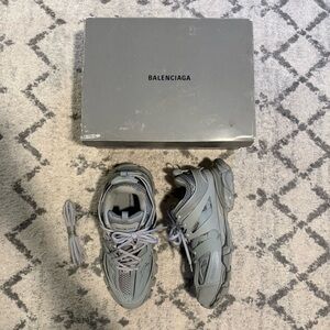 BALENCIAGA Triple S Grey similar style sneaker